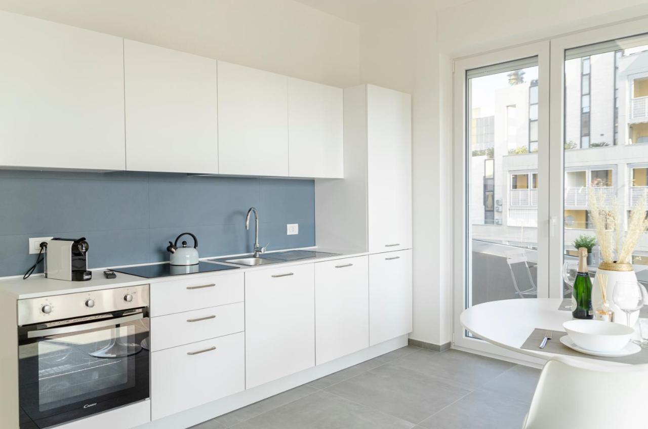 Ferienwohnung Apulialux - Exclusive And Modern City View, Private Parking Bari Exterior foto
